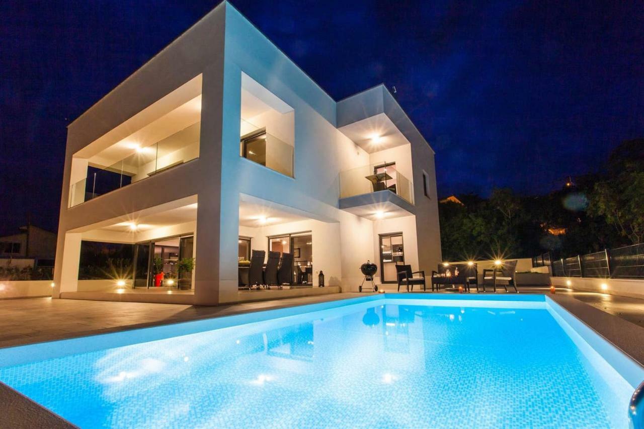 Villa Rina - Luxury Holiday Home ツリクヴェニツァ エクステリア 写真