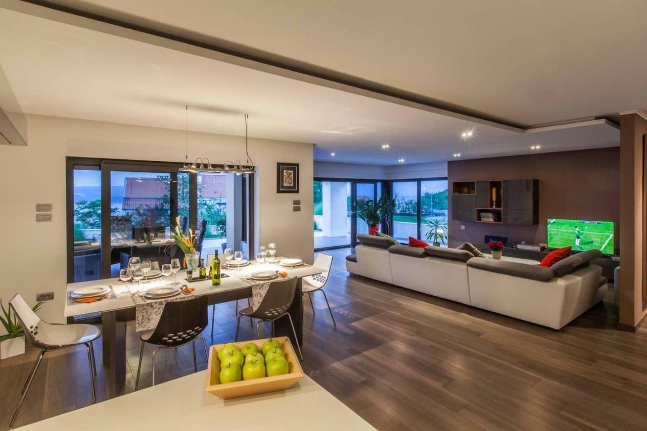 Villa Rina - Luxury Holiday Home ツリクヴェニツァ エクステリア 写真