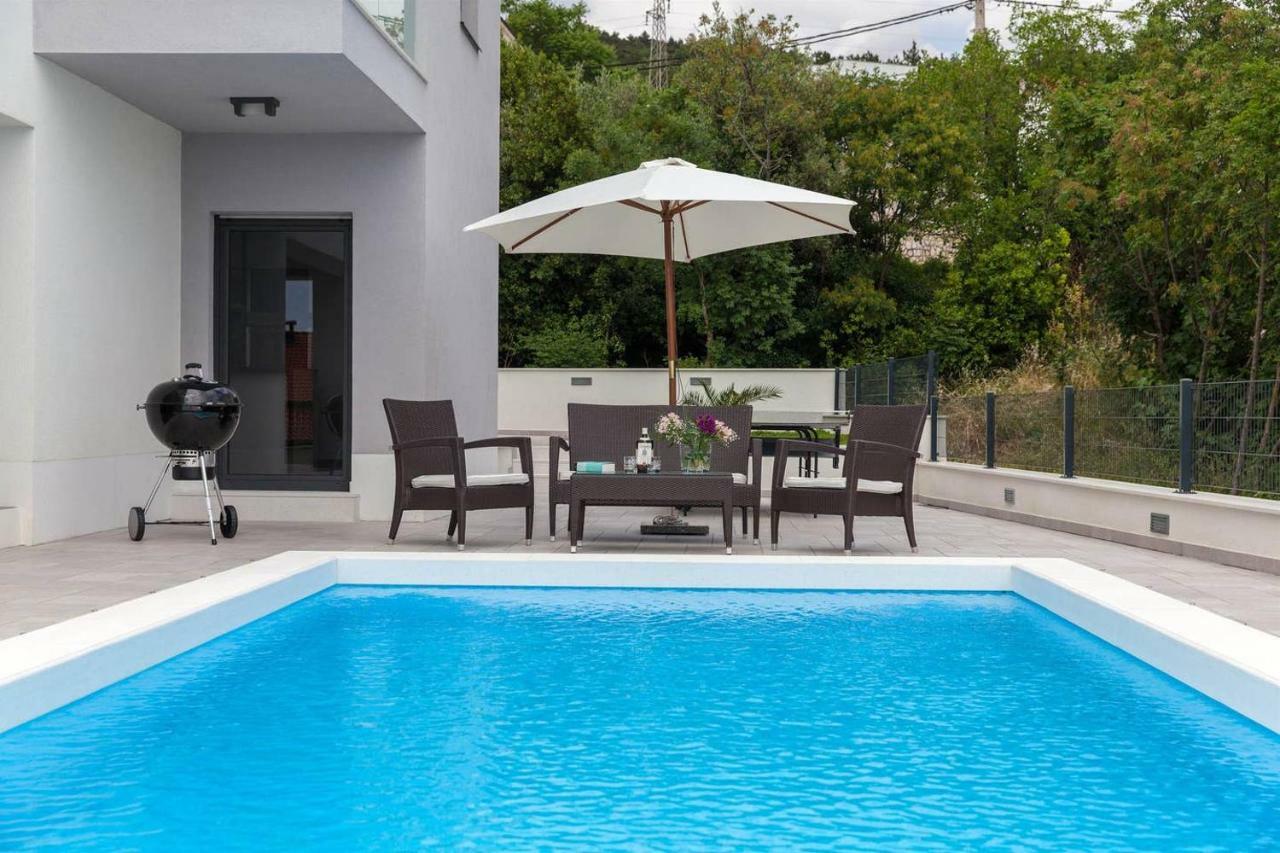 Villa Rina - Luxury Holiday Home ツリクヴェニツァ エクステリア 写真