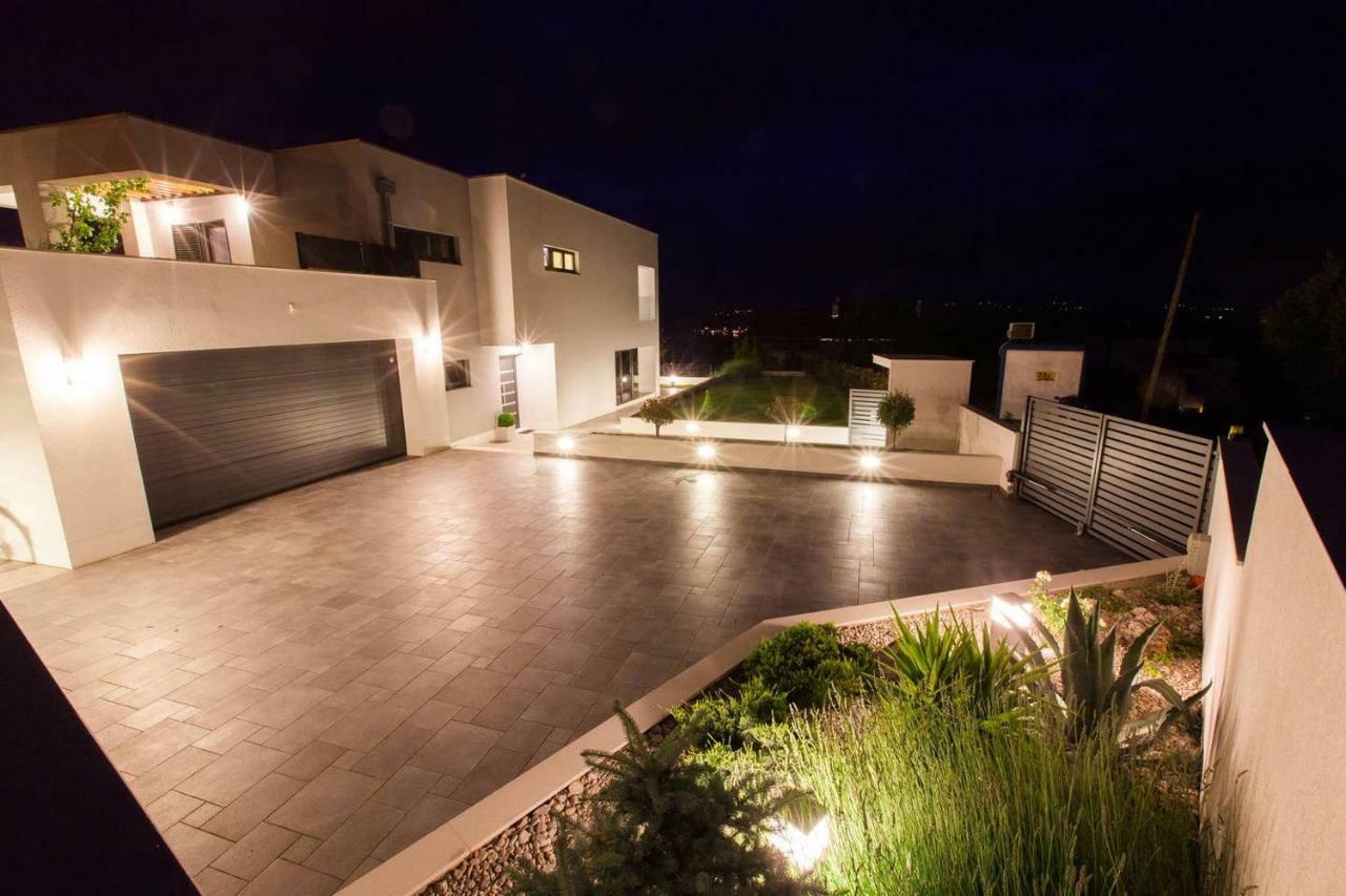 Villa Rina - Luxury Holiday Home ツリクヴェニツァ エクステリア 写真