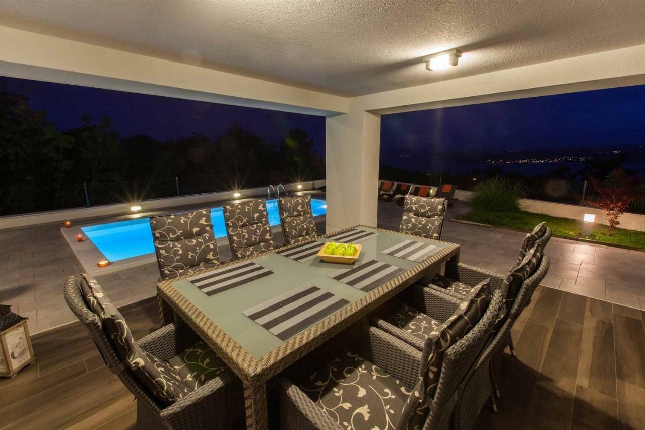 Villa Rina - Luxury Holiday Home ツリクヴェニツァ エクステリア 写真
