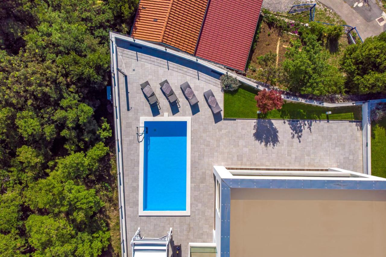 Villa Rina - Luxury Holiday Home ツリクヴェニツァ エクステリア 写真